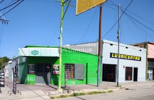 Guaymallen Casa y locales, Gutemberg 2653, esq Colón.