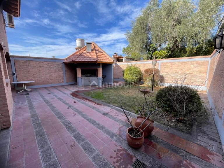 Chalet en Venta en Capital, Mendoza
