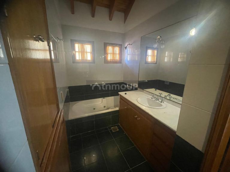 Chalet en Venta en Capital, Mendoza