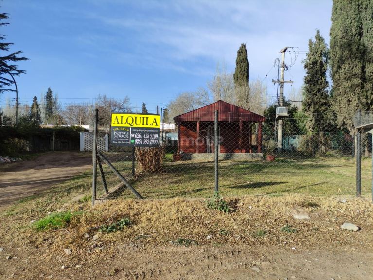 Lujan de Cuyo Panamericana/Ruta 82, Estupendas Cabañas