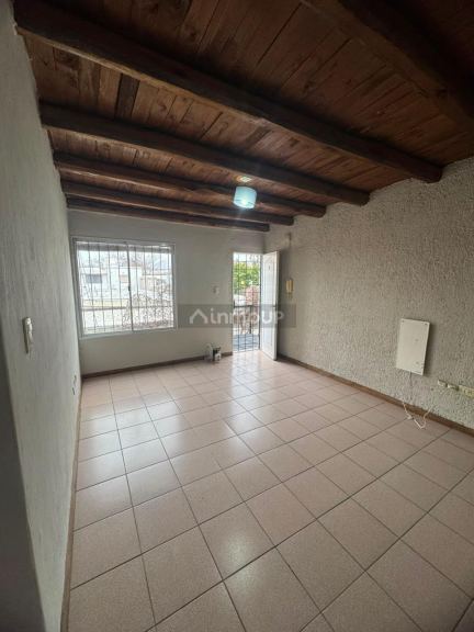 Capital Práctico depto en 6ta Sección / Paso de los Andes N°1762.