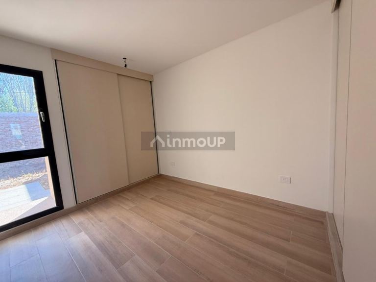 Casa en Venta en Guaymallen, Mendoza - USD 100.000 | Inmoup - 7