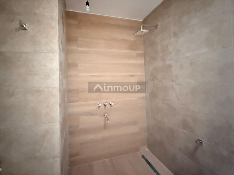 Casa en Venta en Guaymallen, Mendoza - USD 100.000 | Inmoup - 18