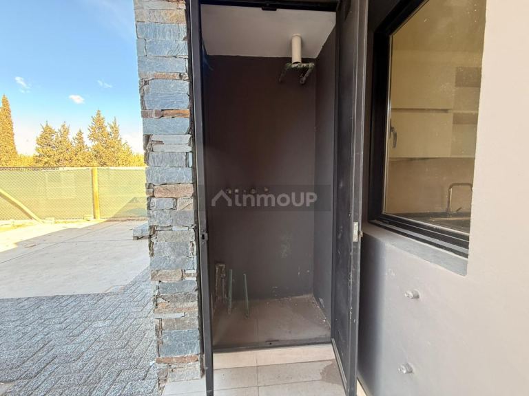Guaymallen Notable casa a estrenar / B° Sol Andino III
