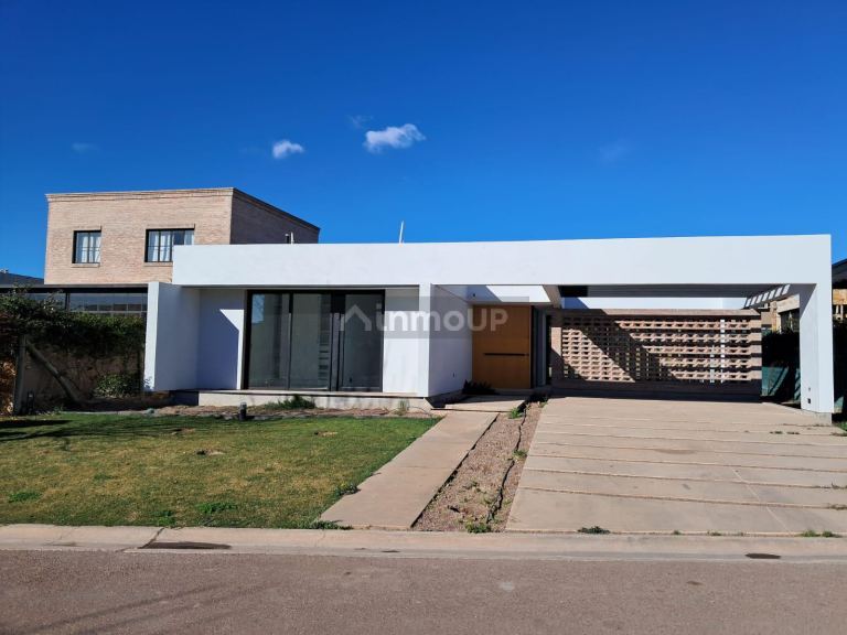 Lujan de Cuyo Destacada casa, Lar de Boedo