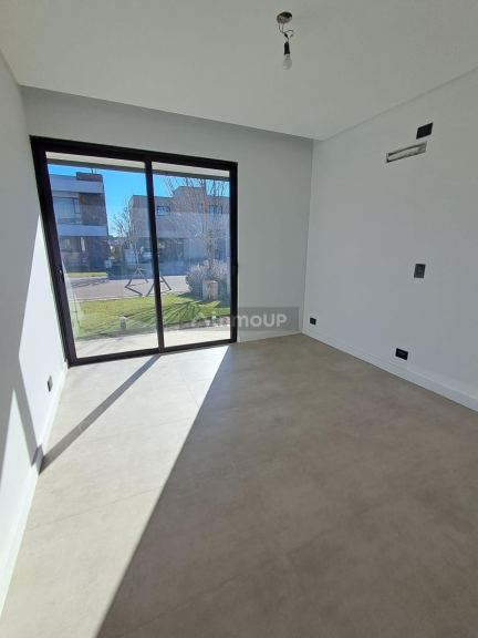 Casa en Venta en Lujan de Cuyo, Mendoza - USD 260.000 | Inmoup - 15
