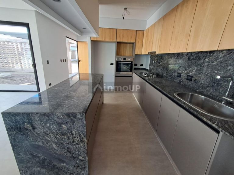 Casa en Venta en Lujan de Cuyo, Mendoza - USD 260.000 | Inmoup - 23
