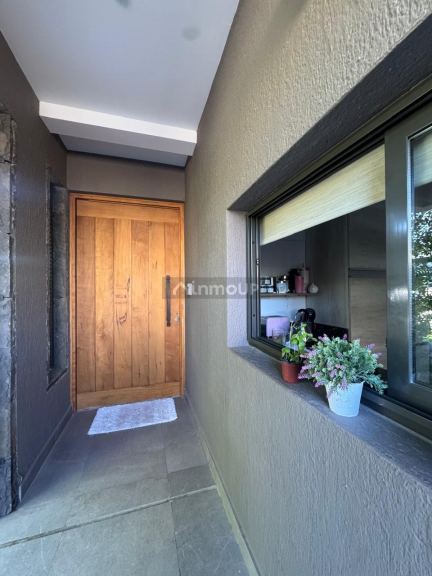 Lujan de Cuyo Notable casa, Palmares Valley