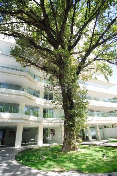 Godoy Cruz Notable depto / Edificio El Bosque / Yrigoyen 148 8°