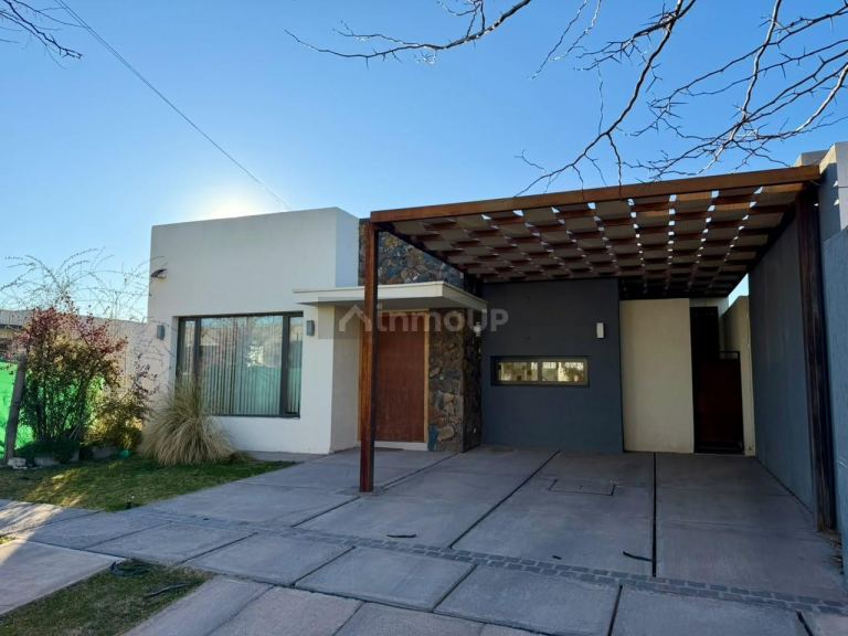 Casa en Alquiler en Lujan de Cuyo, Mendoza