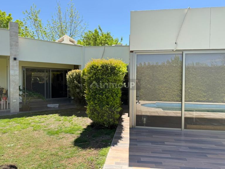 Casa en Venta en Guaymallen, Mendoza