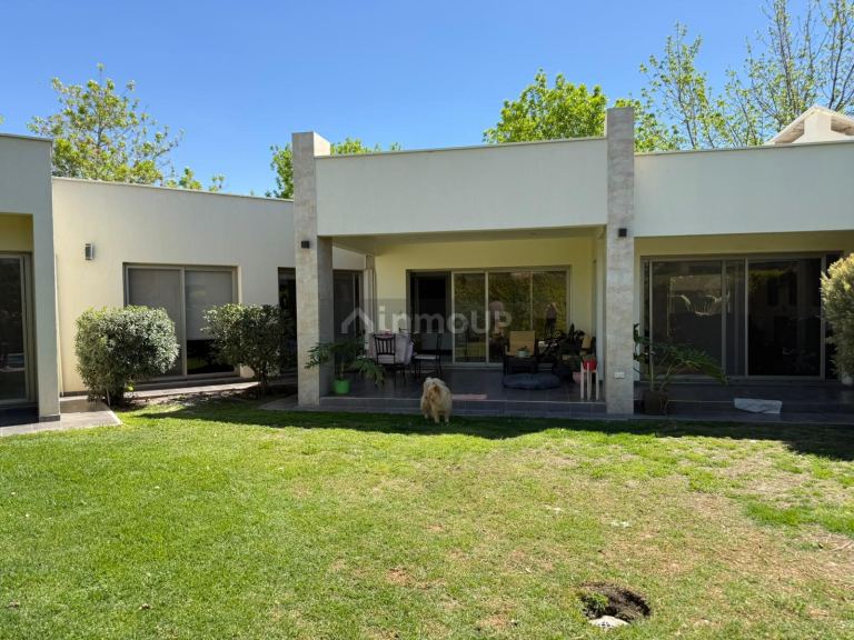 Casa en Venta en Guaymallen, Mendoza