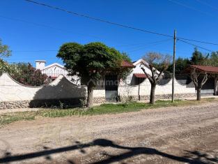 San Martin Magnífica casona ( Carril Montecaseros y Tomás Thomas )