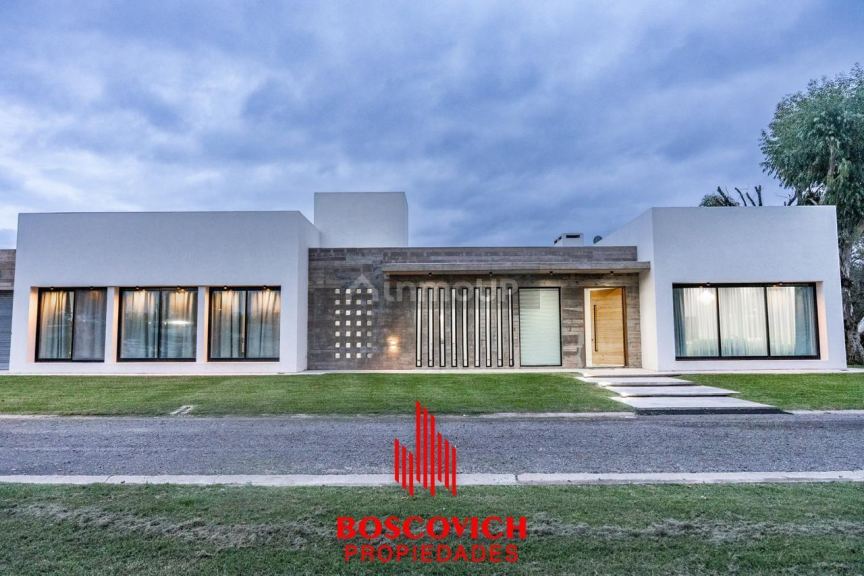 Casa en Venta en San Nicolas, Buenos Aires Interior - USD 700.000 | Inmoup - 16