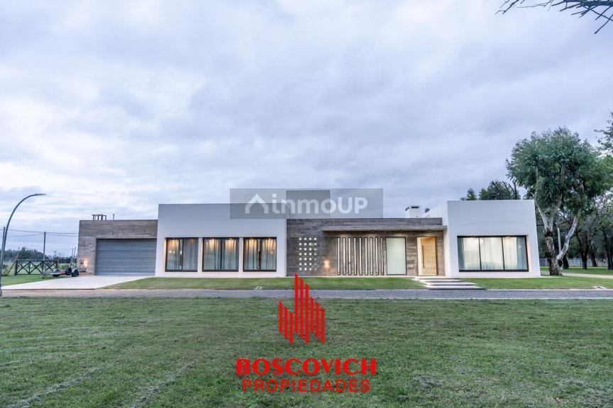 Casa en Venta en San Nicolas, Buenos Aires Interior - USD 700.000 | Inmoup - 25