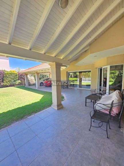 Casa en Venta en Guaymallen, Mendoza