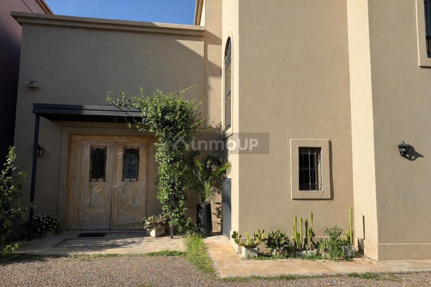 Casa en Venta en Guaymallen, Mendoza