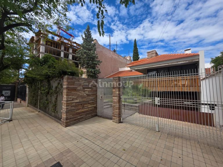 Casa en Venta en Capital, Mendoza