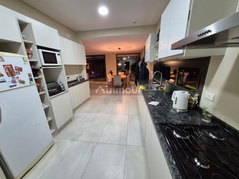 Casa en Venta en Maipu, Mendoza - USD 395.000 | Inmoup - 6
