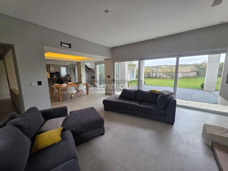 Casa en Venta en Las Heras, Mendoza