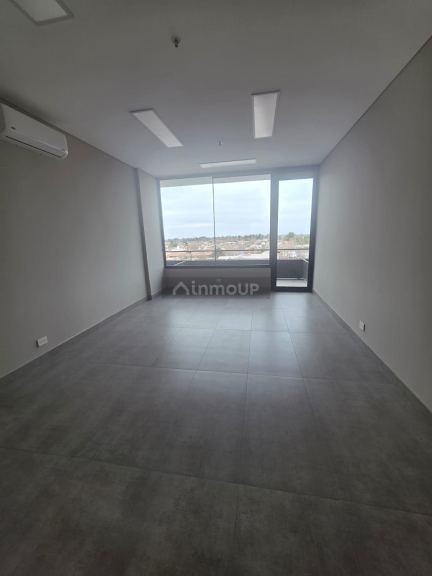 Oficina en Alquiler en Maipu, Mendoza - USD 700 | Inmoup - 24