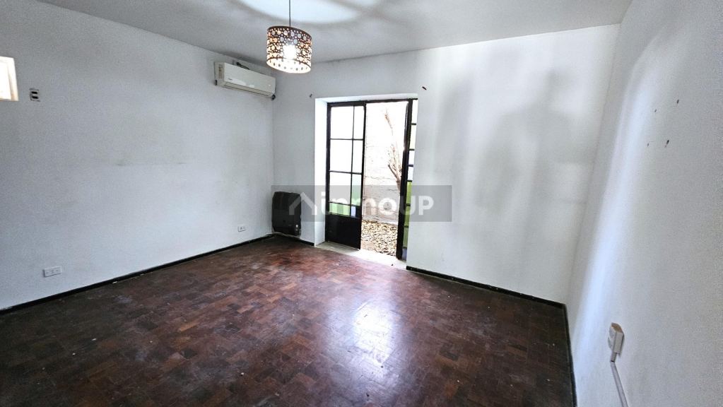 Casa en Venta en Capital, Mendoza - USD 75.000 | Inmoup - 11