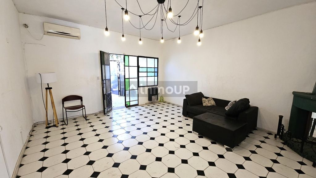 Capital Casa en 1 Planta Capital | 4 Dormitorios, Piscina y Cochera Doble