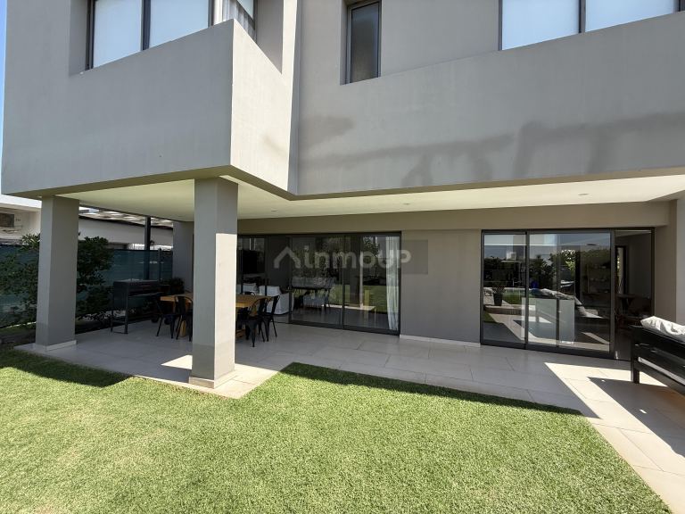 Casa en Venta en Las Heras, Mendoza