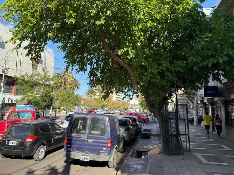 Local Comercial en Alquiler en Godoy Cruz, Mendoza