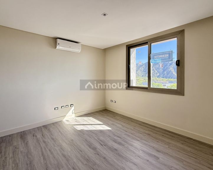Casa en Venta en Las Heras, Mendoza