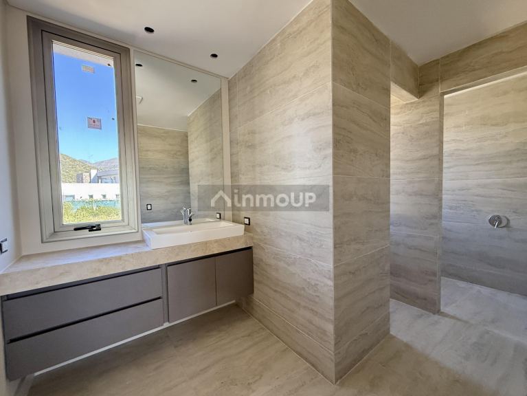 Casa en Venta en Las Heras, Mendoza
