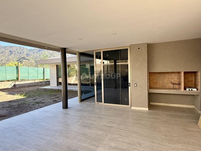 Casa en Venta en Las Heras, Mendoza