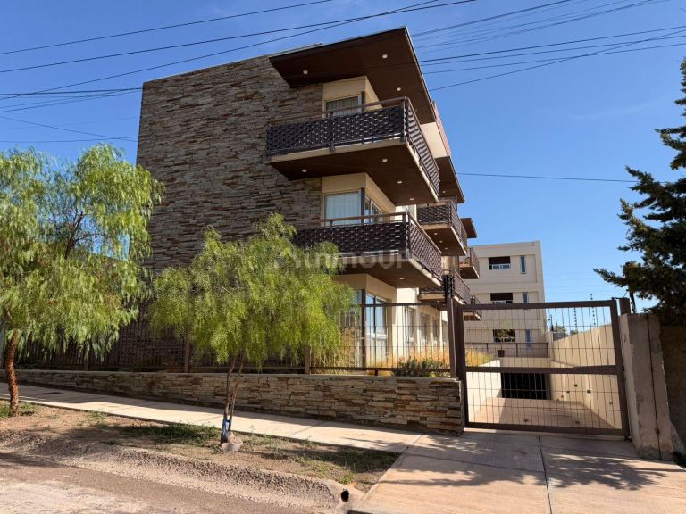 Departamento en Alquiler en Capital, Mendoza