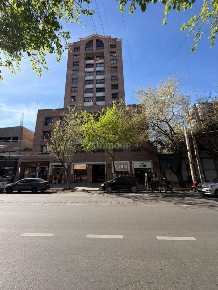 Capital Colon 423