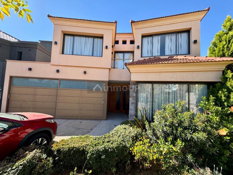 Casa en Venta en Guaymallen, Mendoza