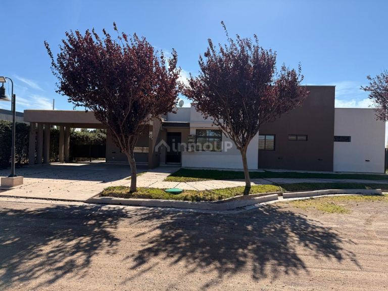 Casa en Alquiler en Maipu, Mendoza
