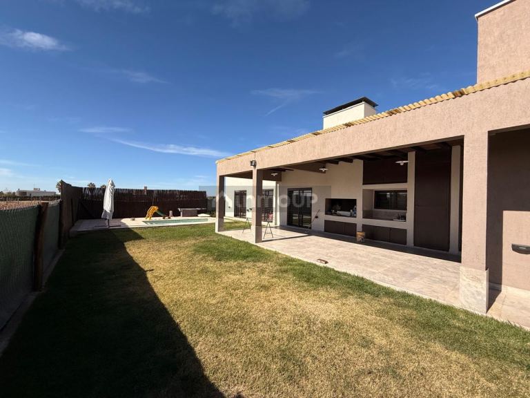 Casa en Alquiler en Maipu, Mendoza