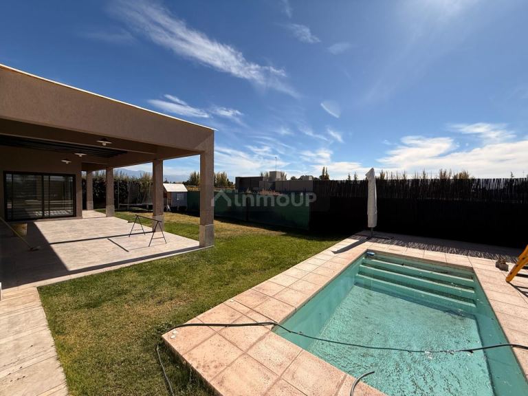 Casa en Alquiler en Maipu, Mendoza
