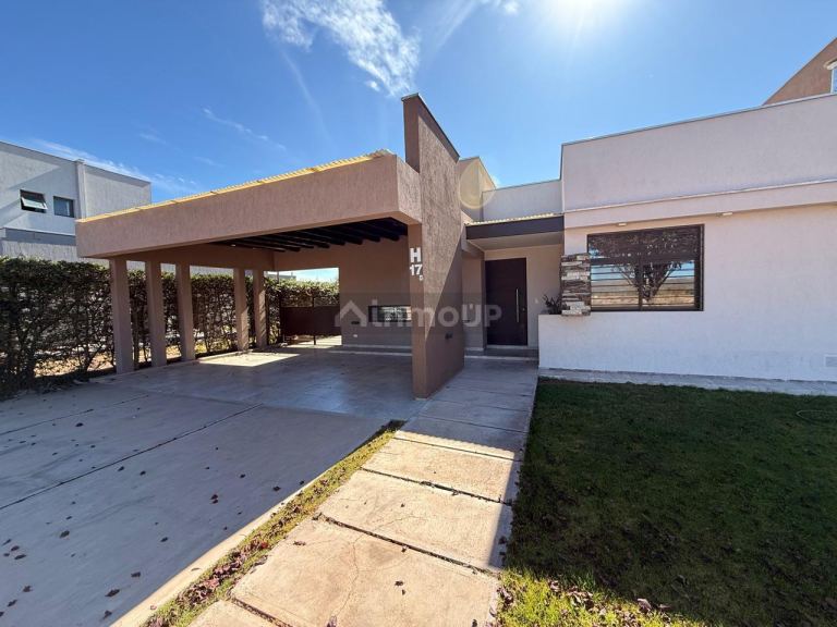 Casa en Alquiler en Maipu, Mendoza