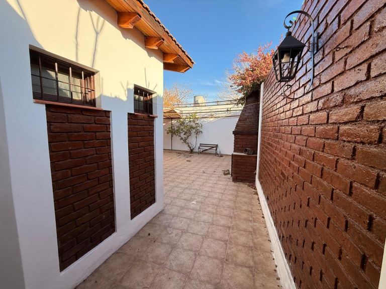 Casa en Venta en Guaymallen, Mendoza