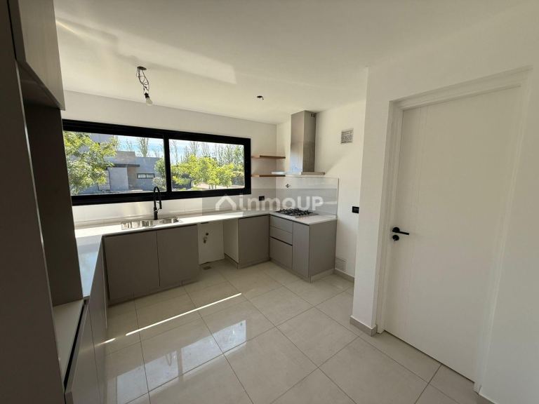Casa en Venta en Maipu, Mendoza
