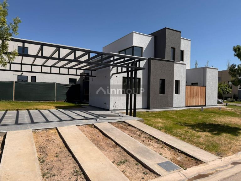 Casa en Venta en Maipu, Mendoza