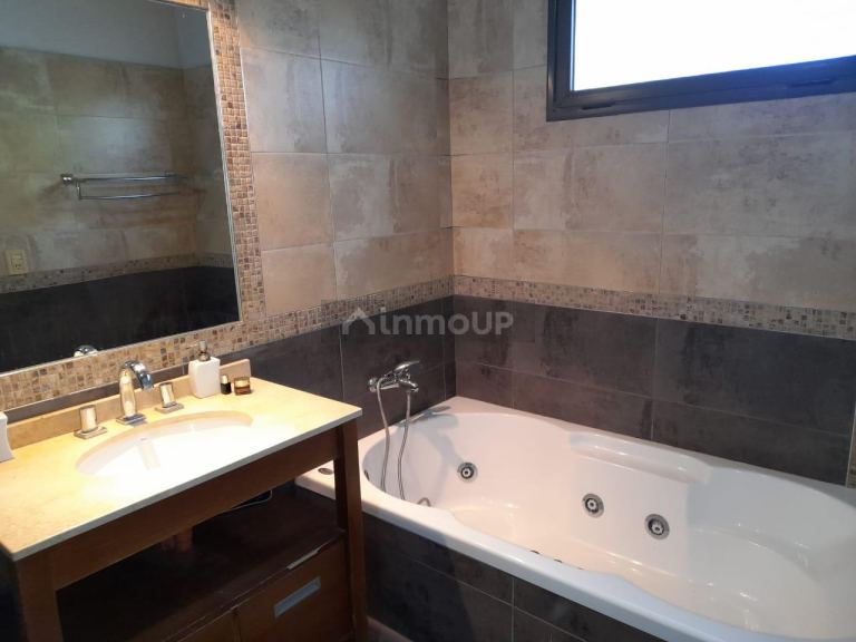 Casa en Venta en Guaymallen, Mendoza