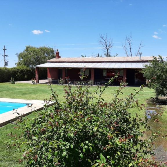 Casa en Venta en San Carlos, Mendoza