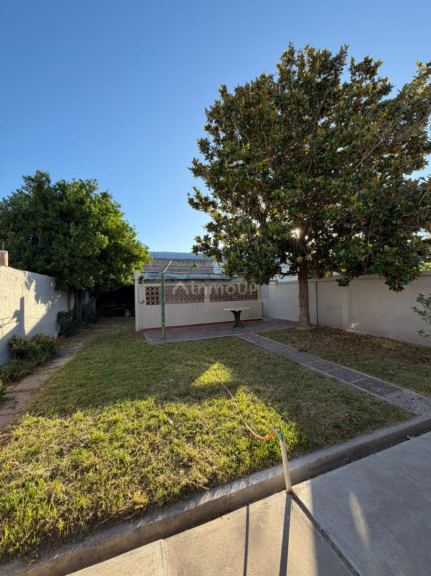 Casa en Venta en San Carlos, Mendoza