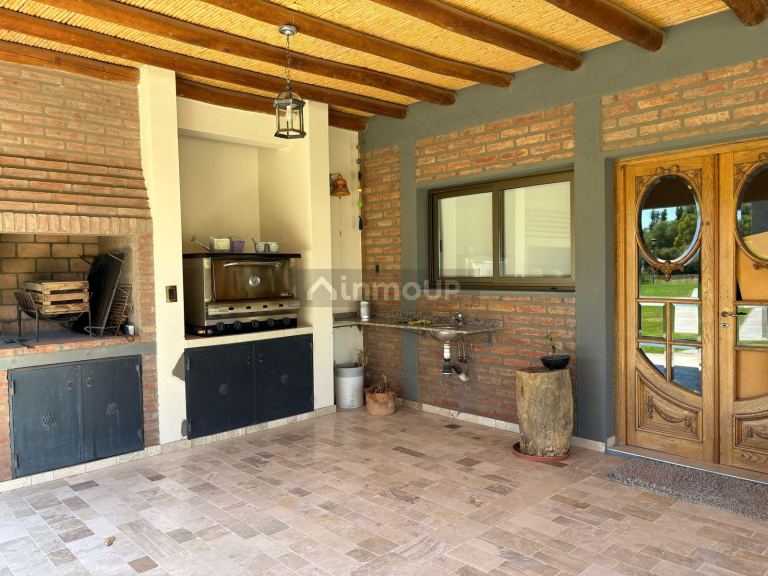 Casa en Alquiler en Albardon, San Juan