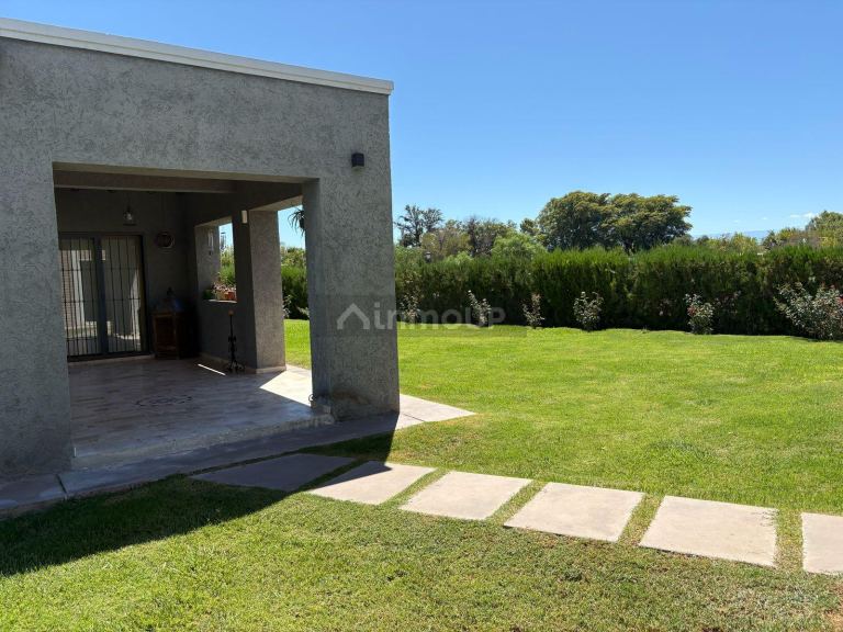 Casa en Alquiler en Albardon, San Juan
