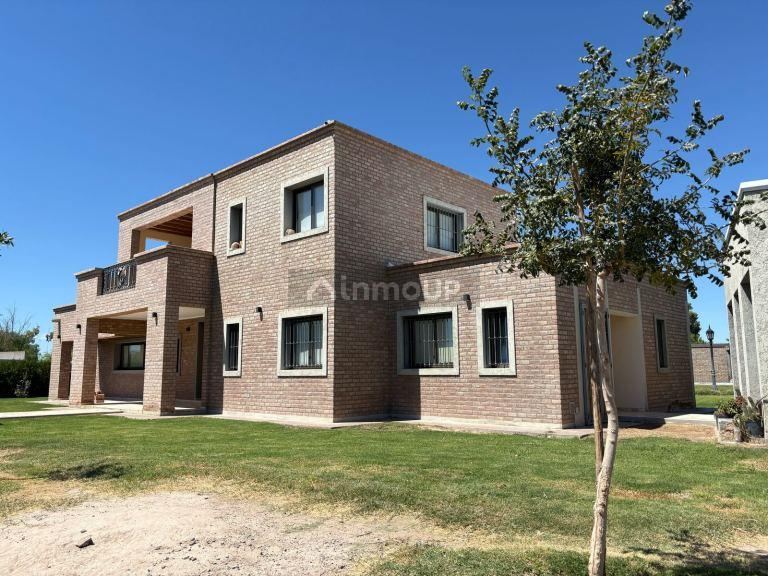 Casa en Venta en Albardon, San Juan