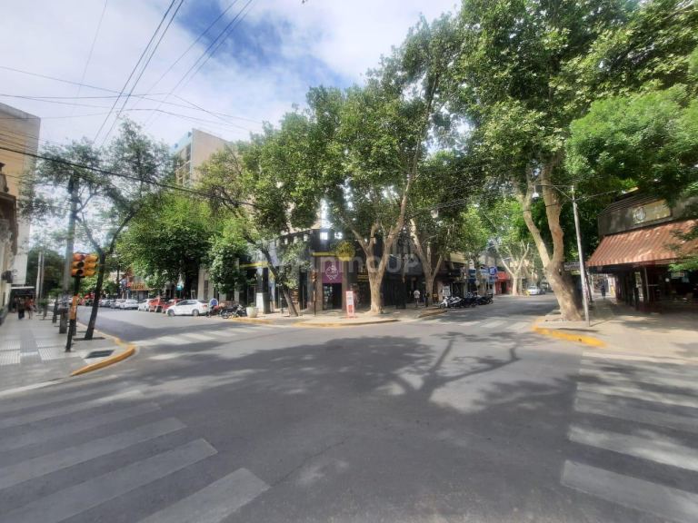 Local Comercial en Venta en Capital, Mendoza