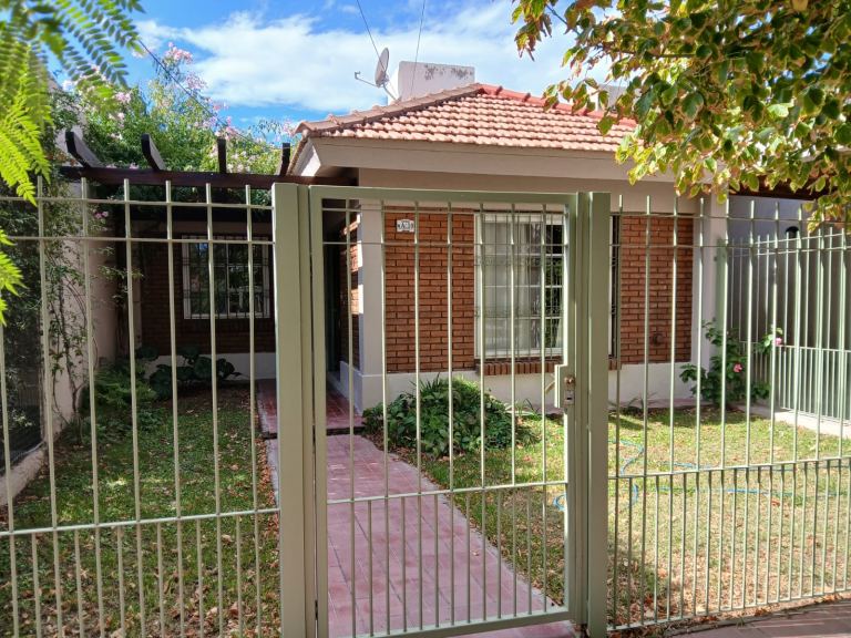 CALLE CHILE Y URQUIZA VILLA NUEVA GUAYMALLEN